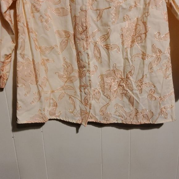 Embroidered floral peach blouse Large - Picture 4 of 7